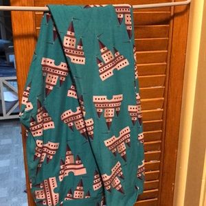 Lularoe OS castle leggings